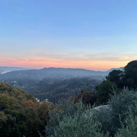 La Riviera Bed & Breakfast Couette-café 3*