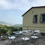 La Riviera Bed & Breakfast Bed & Breakfast 3*